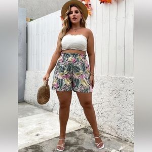 Bermuda light weight short NWOT